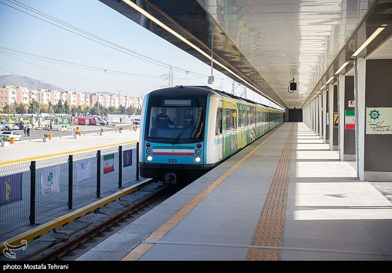 سرفاصله حرکت مترو در ایستگاه شهر آفتاب با افتتاح مترو پرند کاهش یافت