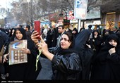 تشییع پیکر 8 شهید مدافع حرم در مشهد- عکس خبری تسنیم