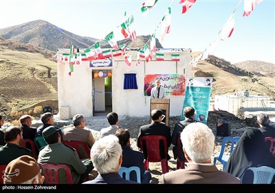 سخنرانی علی احمدی مدیر آموزش و پرورش شهرستان دلفان در آئین افتتاح مدرسه شهید قنبری 