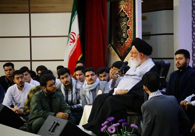 آیت‌الله علم‌الهدی: دانشگاه سکولار نفعی ندارد/ دانشجویان به ورشکسته‌های سیاسی اجازه خودنمایی ندهند