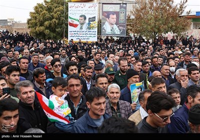 تشییع شهید مدافع حرم الیاس چگینی در بوئین زهرا