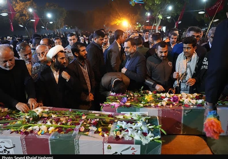 وداع بوشهری‌ها با شهدای گمنام دفاع مقدس + تصویر