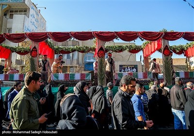 مراسم تشییع پیکر هشت شهید گمنام در یزد