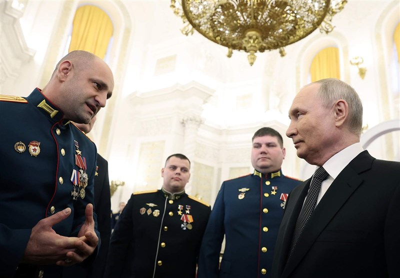 چرا پوتین با شرکت در انتخابات ریاست جمهوری روسیه موافقت کرد؟