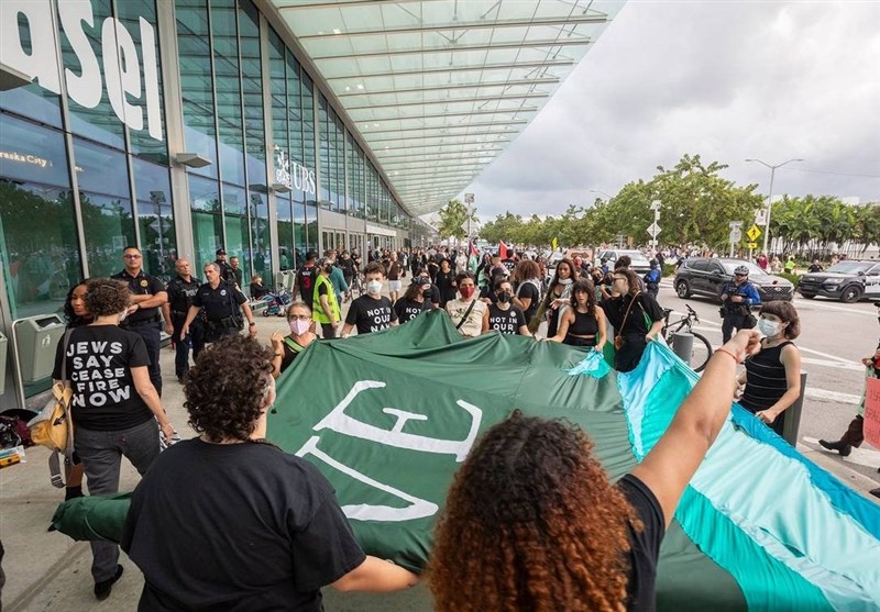 Artists Rally at Art Basel Miami Beach for Palestine Peace