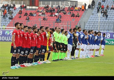 دیدار تیم های فوتبال نساجی و استقلال خوزستان