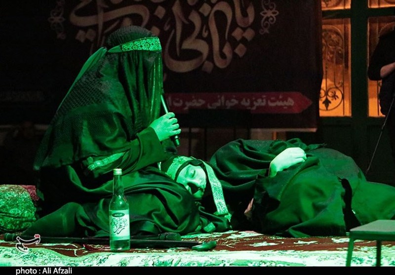 عزاداری حضرت زهرا (س) با تعزیه‌خوانی در ده‌زیار+ تصاویر