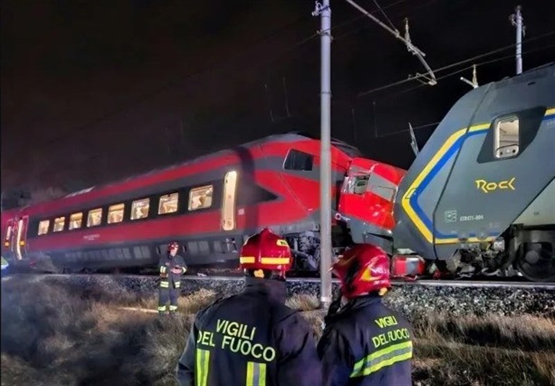 17 &apos;Lightly Injured&apos; after Train Crash in Italy