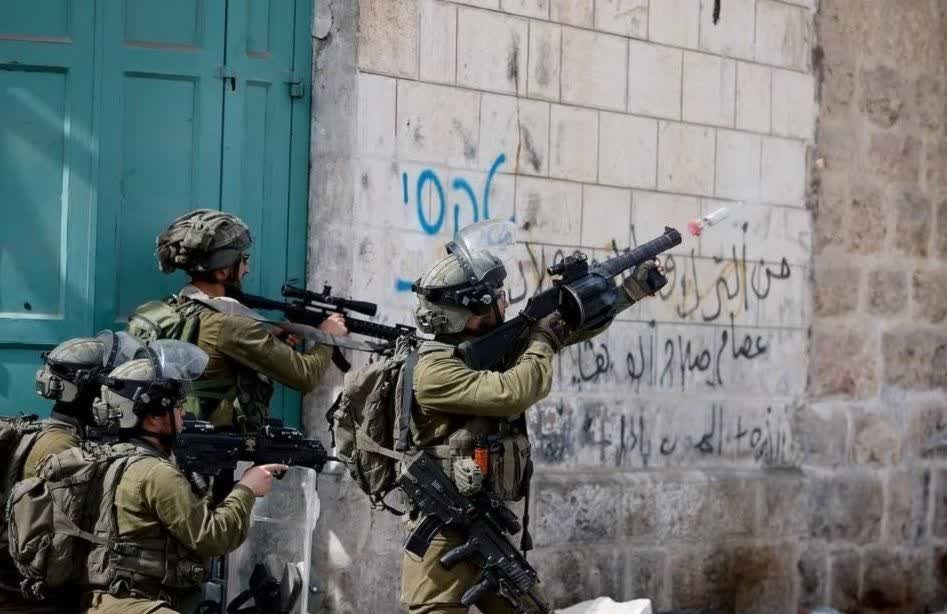 افزایش تجاوزات رژیم صهیونیستی به کرانه باختری/ اردوگاه عسکر در شرق نابلس هم هدف حمله قرار گرفت