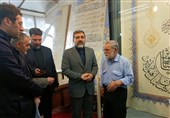 دیدار وزیر فرهنگ با خوشنویس بزرگ‌ترین قرآن جهان‌/ اسماعیلی: سند قرآنی تصویب می‌شود