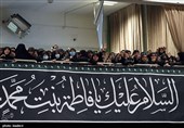اولین شب مراسم عزاداری حضرت فاطمه‌زهرا سلام‌الله‌علیها در حسینیه امام خمینی(ره)