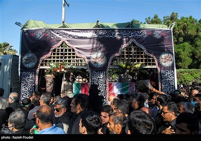 مراسم تشییع پیکر 5 شهید گمنام در بندرعباس