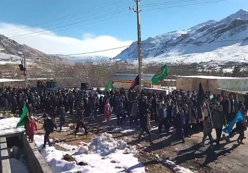 تشییع متفاوت شهید گمنام در سوز سرمای برف/ بختیاری‌های شهر صمصامی سنگ تمام گذاشتند + فیلم