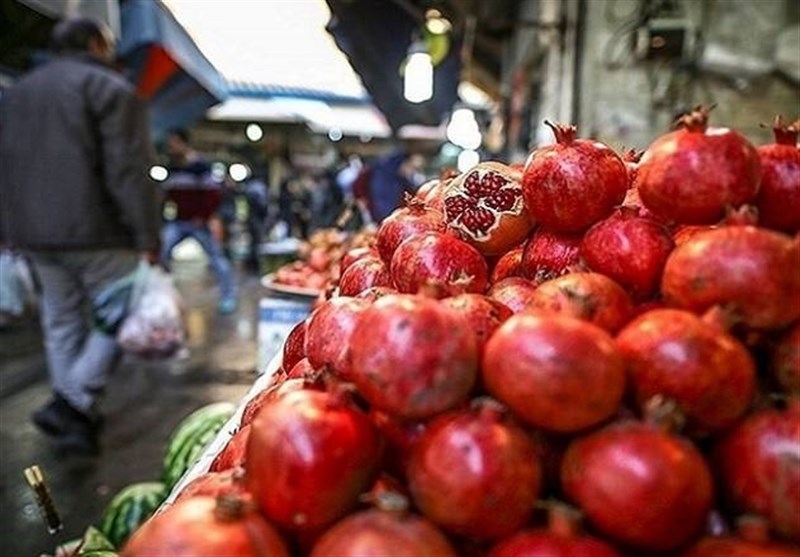 توزیع 5000 کیلوگرم میوه شب یلدا در بازار استان خراسان شمالی
