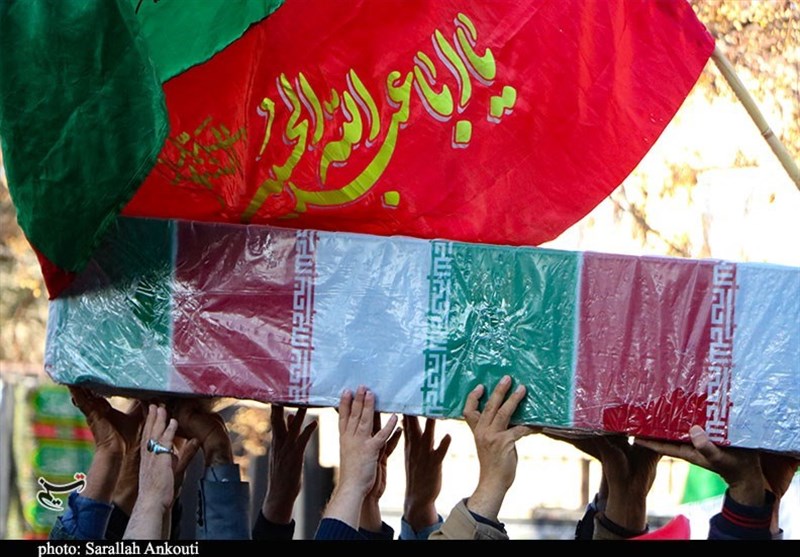 تدفین پیکر مطهر 2 شهید گمنام در کرمان