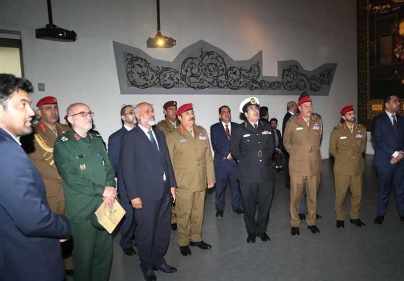 بازدید رئیس دانشگاه عالی دفاع ملی عمان از باغ موزه دفاع‌مقدس
