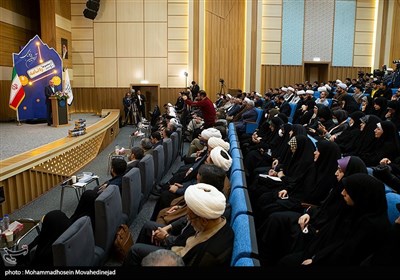 آیین رونمایی از مجموعه‌ 40جلدی &#171;ره‌نامه&#187;