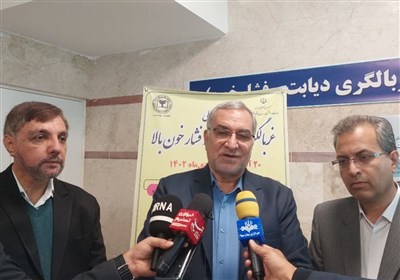  وزیر بهداشت: ۱۶ هزار تخت بیمارستانی به ظرفیت کشور افزوده شد/ استقبال کشورها از تجهیزات پزشکی ایرانی 