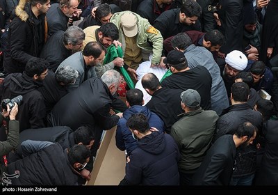 مراسم خاکسپاری شهید سیدرضی موسوی در آستان مقدس امامزاده صالح (ع)
