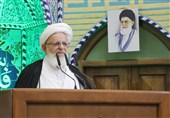 امام جمعه یزد: انقلاب اسلامی ملت ایران را در جهان عزت‌مند کرد