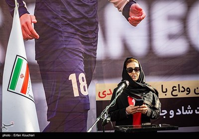 تشییع پیکر ملیکا محمدی در ورزشگاه آزادی