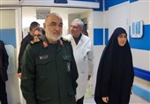 عیادت فرمانده کل سپاه از مجروحان انفجار در بیمارستان باهنر + فیلم و تصاویر