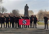 سلام نازی در مقابل یک مجسمه؛ شکل گیری جنبش جدید راست افراطی در ارمنستان