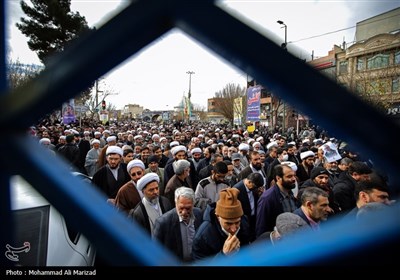 راهپیمایی مردم قم در محکومیت حمله تروریستی کرمان