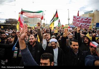 راهپیمایی مردم قم در محکومیت حمله تروریستی کرمان