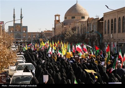 راهپیمایی مردم یزد در محکومیت حمله تروریستی کرمان
