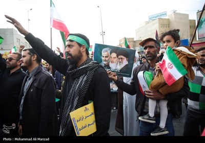 راهپیمایی مردم قم در محکومیت حمله تروریستی کرمان