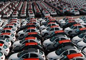 نایب‌رئیس کمیسیون صنایع و معادن: سرعت واردات خودرو پایین است