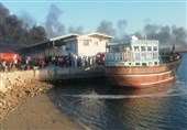 نجات 50 فروند شناور صیادی از حریق در بندر سلخ قشم