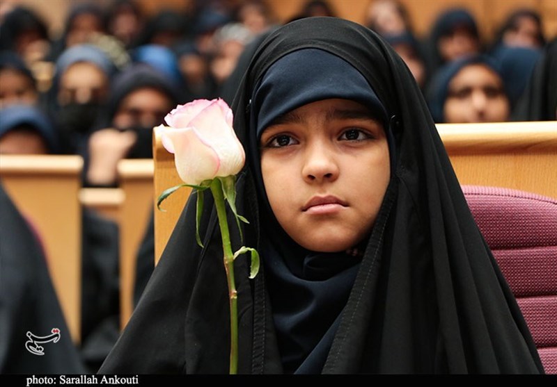 مراسم گرامیداشت شهدای دانش‌آموز حادثه تروریستی کرمان + تصویر