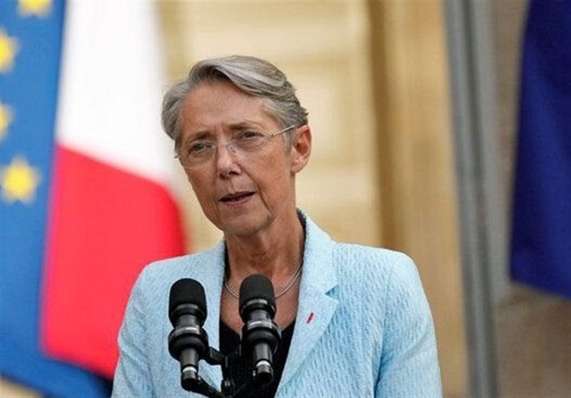 ماکرون استعفای نخست وزیر فرانسه را پذیرفت