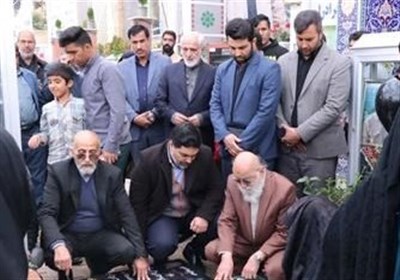  حضور ۸ نفر از اعضای شورای شهر تهران در گلزار شهدای کرمان 