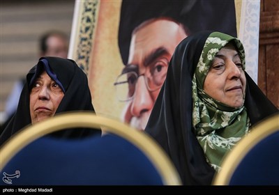 معصومه ابتکار و فاطمه هاشمی در هفتمین سالگرد درگذشت هاشمی رفسنجانی