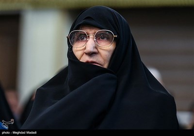 زهرا مصطفوی دختر حضرت امام خمینی (ره) در هفتمین سالگرد درگذشت هاشمی رفسنجانی