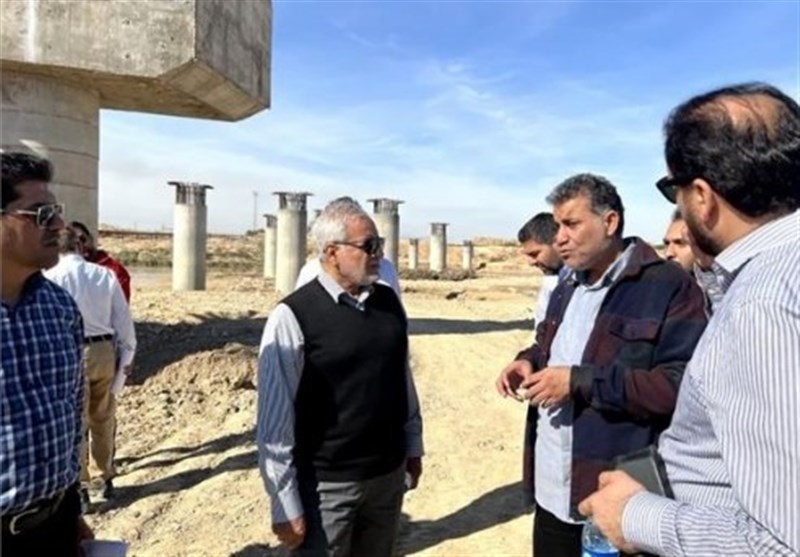 فرمانده قرارگاه سازندگی خاتم الانبیاء(ص) از پروژه‌های مهم ‌اهواز بازدید کرد