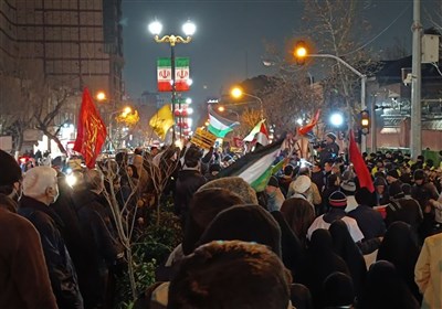  تجمع دانشجویان و مردم تهران در مقابل سفارت انگلیس + تصاویر 