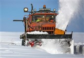 نجات 2 راننده کامیون ایرانی گرفتار در برف در روسیه