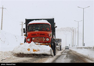  بارش برف و باران در جاده‌های ۲۷ استان/ مه‌گرفتگی در محورهای شمالی کشور 