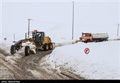 بازگشایی جاده های تبریز بعد از بارش برف