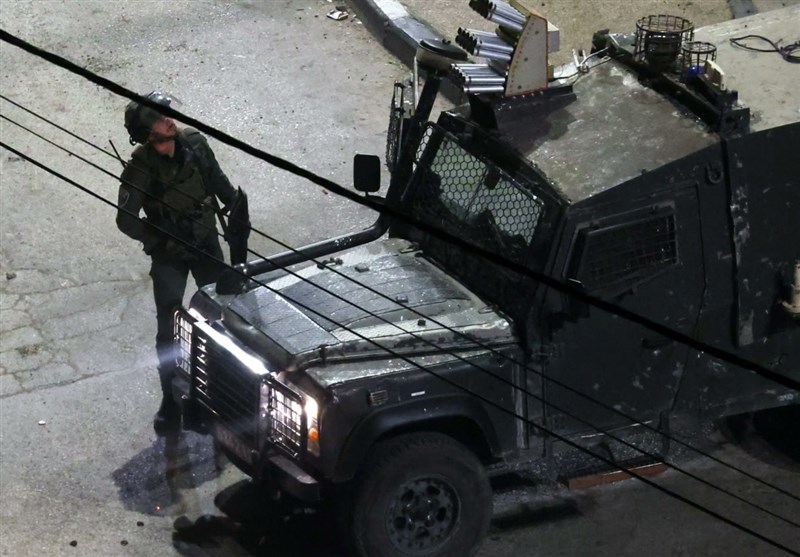 Israeli Forces Detain 35 Palestinians in Latest West Bank Raids
