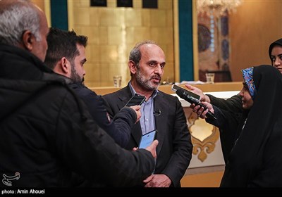 پشت صحنه برنامه تلویزیونی حسینیه معلی با حضور پیمان جبلی رئیس سازمان صدا و سیما