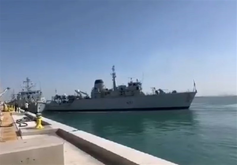 Two British Warships Collide in Persian Gulf Incident (+Video)