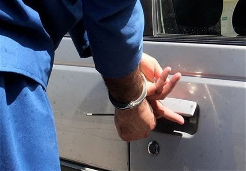 متهم به 46 فقره سرقت کامپیوتر خودرو در مشهد به دام افتاد