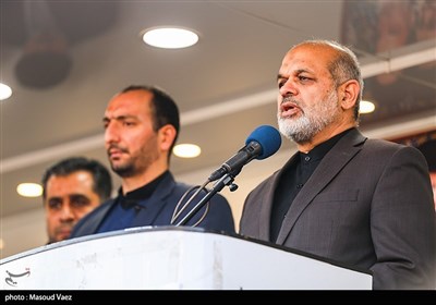 احمد وحیدی وزیر کشور در مراسم تشییع پیکر استاندار آذربایجان شرقی