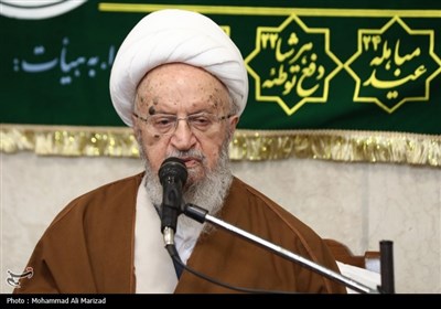 آیا دفاع از کشورهای اسلامی دیگر برای ایران واجب است؟