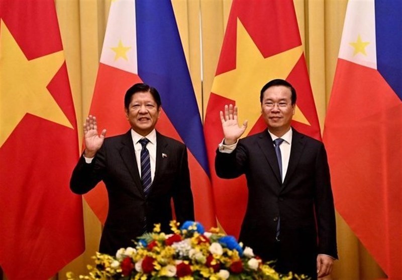 Vietnam, Philippines Seal Deals on South China Sea Security